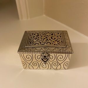 Brighton Lacie Daisy Jewelry Box